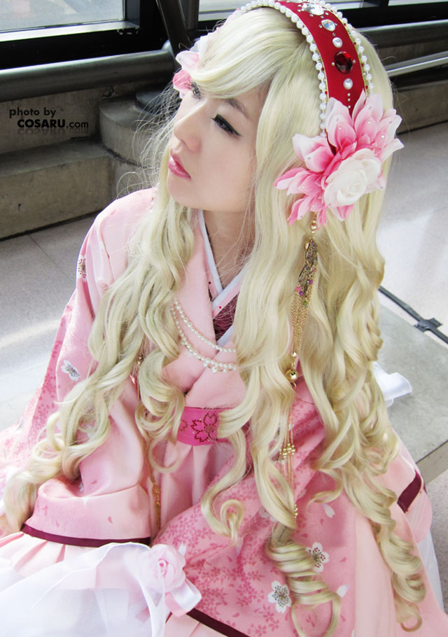 Shiro Neko & Pink Kimono